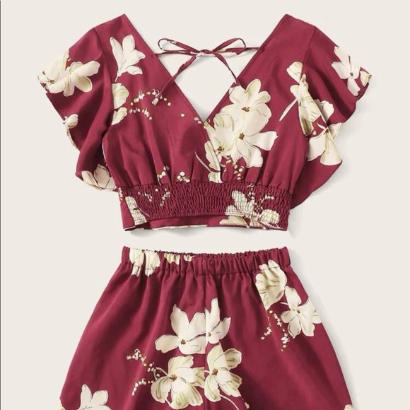 Top and shorts set - Picture 1 of 3